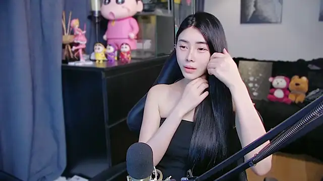 XiaoYuBao- online show from April 6, 2:18 am