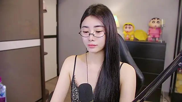 XiaoYuBao- online show from April 18, 7:07 pm