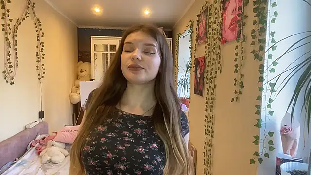 Snapshot of Lily__Moon_ chatting on March 22, 11:56 am Lily Moon online show from March 22, 11:56 am