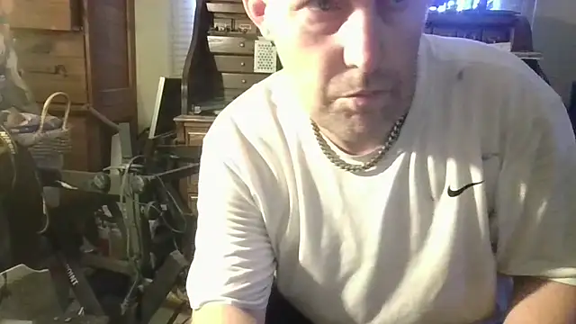 strokingjoe14585 online show from May 26, 11:25 pm