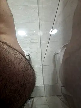 Snapshot of bigmillz32 chatting on May 10, 11:39 pm bigmillz32 online show from May 10, 11:39 pm