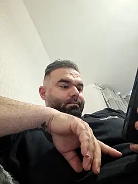 bigmillz32 online show from March 25, 1:21 pm