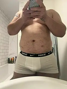 bigmillz32 online show from March 29, 12:56 am