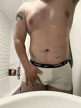bigmillz32 online show from March 23, 12:33 am