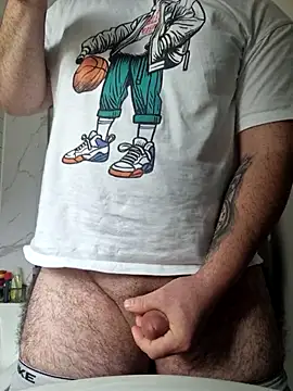 bigmillz32 online show from April 4, 3:29 pm