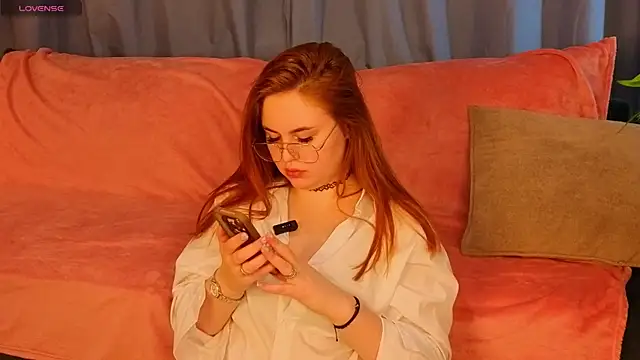 VanesaClark online show from March 26, 4:44 am