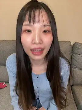 una2001 online show from March 20, 2:51 pm