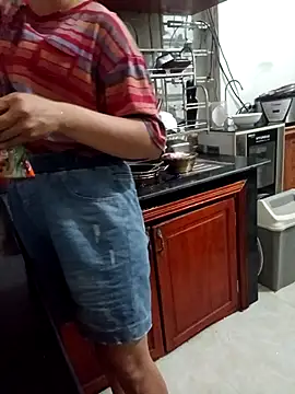 Snapshot of Sunny-yy chatting on April 7, 2:30 pm Sunny-yy online show from April 7, 2:30 pm