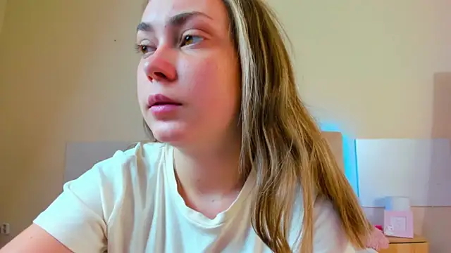MelanieCuty online show from June 30, 6:02 am