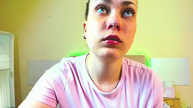 MelanieCuty online show from May 30, 5:36 am