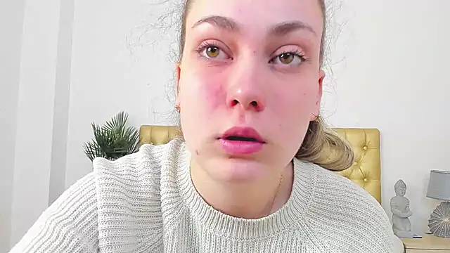 MelanieCuty online show from April 15, 5:13 am
