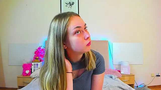 MelanieCuty online show from June 5, 5:34 am