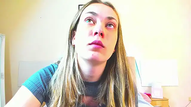 MelanieCuty online show from June 2, 5:40 am