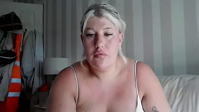 Lexi Laura online show from May 26, 8:56 am