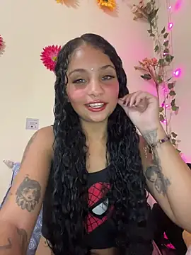 Snapshot of SpidderSecret chatting on June 10, 2:57 am SpidderSecret online show from June 10, 2:57 am