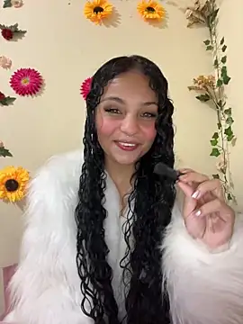 Snapshot of SpidderSecret chatting on May 11, 2:24 am SpidderSecret online show from May 11, 2:24 am