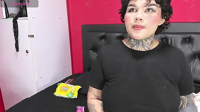 Abbyhilton  online show from May 3, 5:23 am