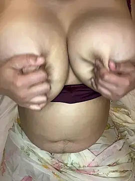 SHWETA-STRIP online show from May 6, 6:12 pm