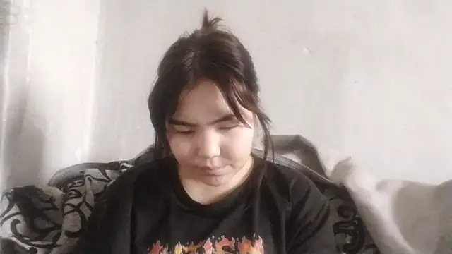 CuteAngell online show from April 11, 7:27 am