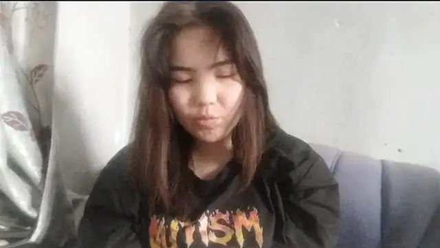 CuteAngell online show from April 5, 8:54 am