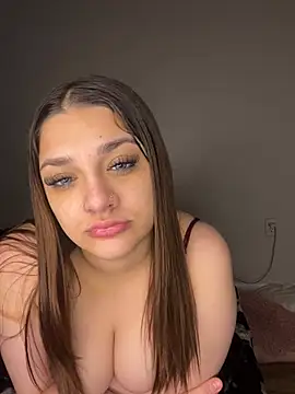 treasurebabii online show from May 18, 7:24 am