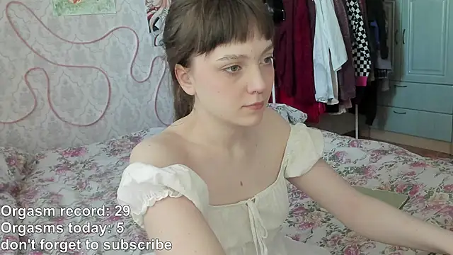 RileyNymph online show from May 7, 3:55 am