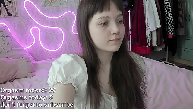 RileyNymph online show from May 8, 3:10 am