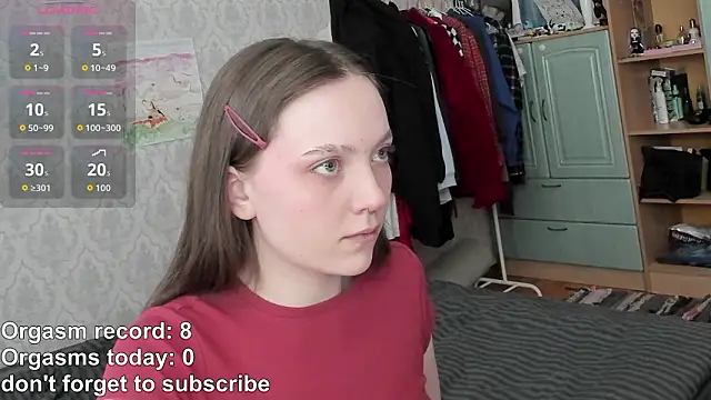 RileyNymph online show from March 28, 3:07 am