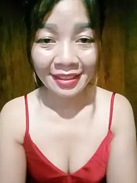 Snapshot of Yiyi102300 chatting on June 3, 2:33 pm Yiyi102300 online show from June 3, 2:33 pm