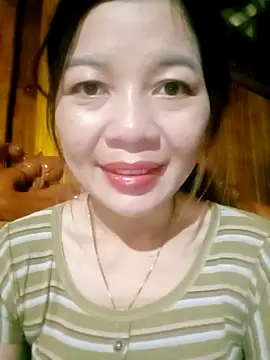 Yiyi102300 online show from April 12, 11:19 pm