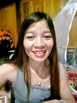Yiyi102300 online show from April 14, 2:00 pm