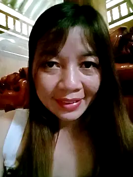 Yiyi102300 online show from April 24, 7:32 am