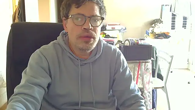 calou123 online show from March 18, 3:35 pm