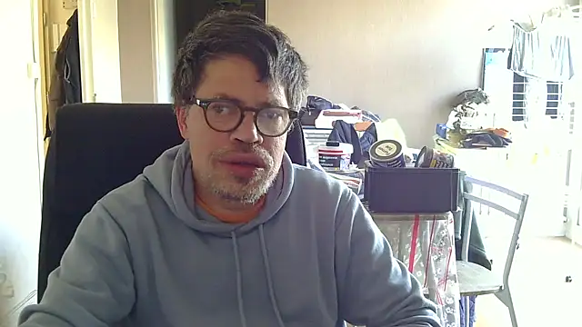 calou123 online show from March 20, 2:18 pm