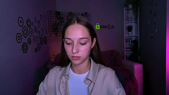 elara night1 online show from April 2, 1:29 pm