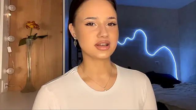 Snapshot of ChongSimmon chatting on March 20, 1:12 pm ChongSimmon online show from March 20, 1:12 pm