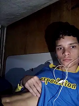 Snapshot of Max026_ chatting on March 28, 1:50 am Max026 online show from March 28, 1:50 am