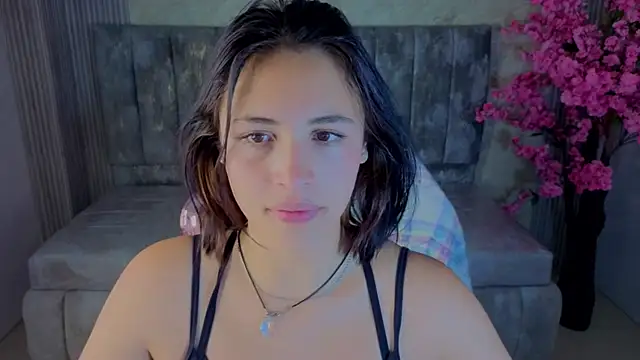 bonnie 1s online show from June 17, 8:08 pm