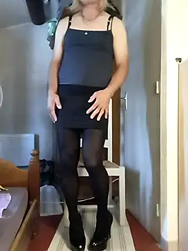 stephie83 online show from June 21, 3:40 pm