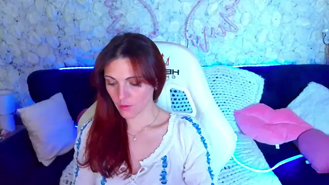 FireFoxxxxxy online show from April 14, 5:01 am