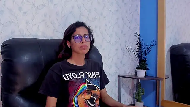 Emily Lopera online show from July 3, 3:40 pm