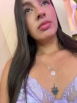 Snapshot of AliciaRoux chatting on July 30, 6:07 pm AliciaRoux online show from July 30, 6:07 pm