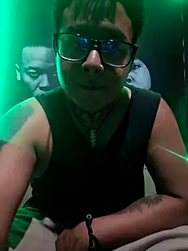 renzohottt online show from March 13, 6:35 pm