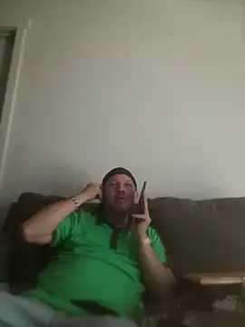 yourMasterisBored online show from April 7, 5:04 pm