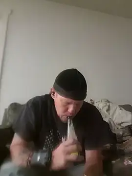 yourMasterisBored online show from May 2, 5:01 am