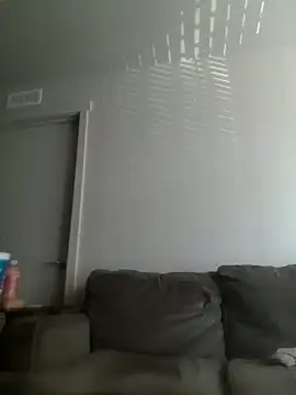 yourMasterisBored online show from April 18, 7:07 pm