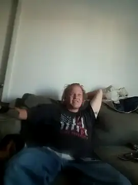 yourMasterisBored online show from May 9, 12:36 am
