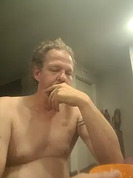 yourMasterisBored online show from March 20, 6:47 am