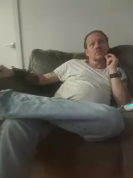 yourMasterisBored online show from March 26, 1:20 pm