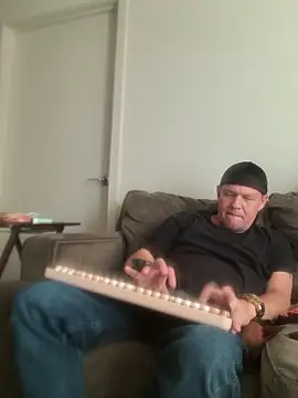 yourMasterisBored online show from May 20, 2:14 pm